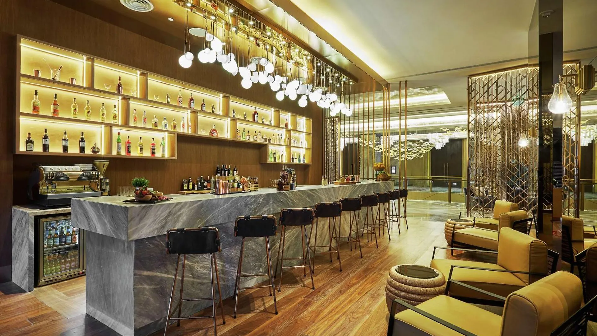 Hotel Hilton Manila Pasay 5*,