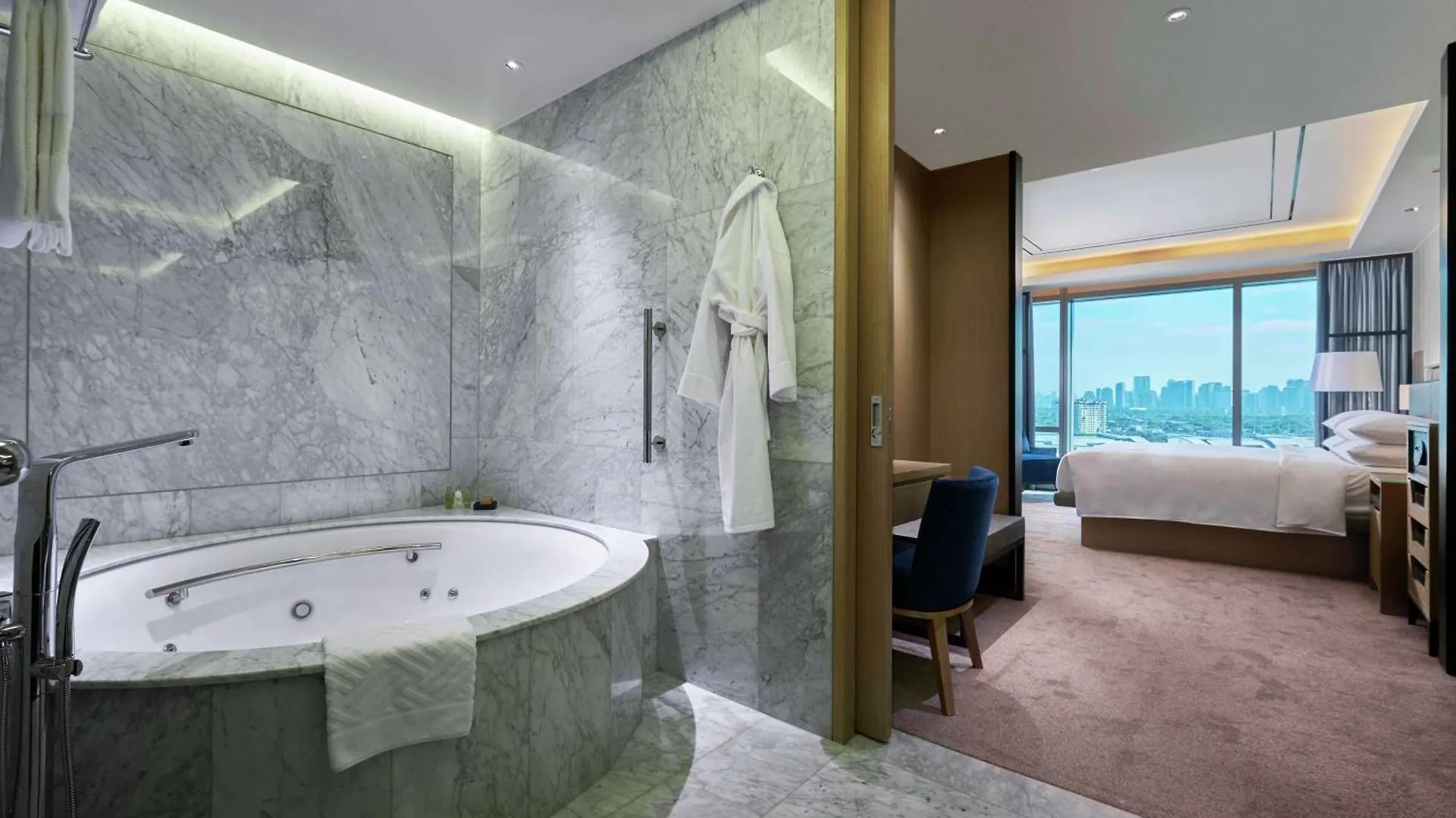 Hotel Hilton Manila Pasay